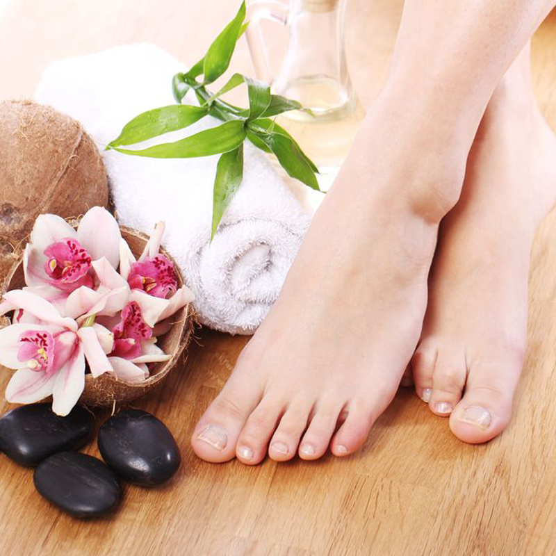 Aura Non-Toxic Pedicure