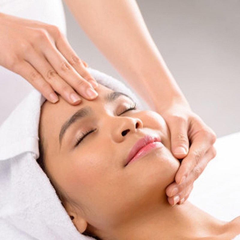 Anti-Aging Facial Spa Treatment