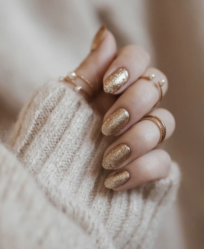 TR Signature Manicure TR Signature Manicure